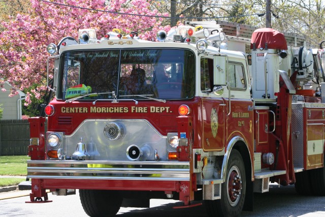 Center Moriches FD Tower Ladder