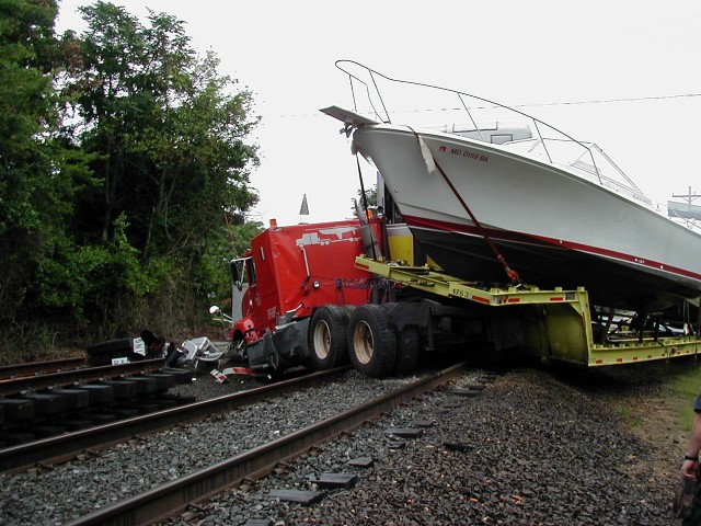 LIRR Train Vs Tractor Tariler - Old Neck Road Crossing (August 2000)