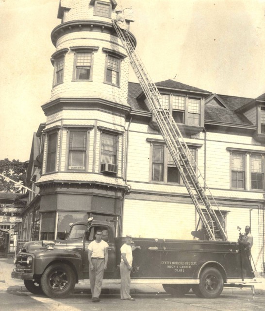 Moriches Inn Building - (L to R) Albert Zeneski, Chief Frank Holzman, John Zeneski - Thomas Raynor on top of ladder